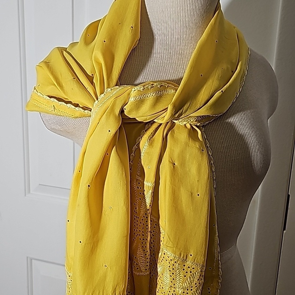 Fabindia, chikankari enbroidery. Hand blocked organic cotton/silk stole/scarf.